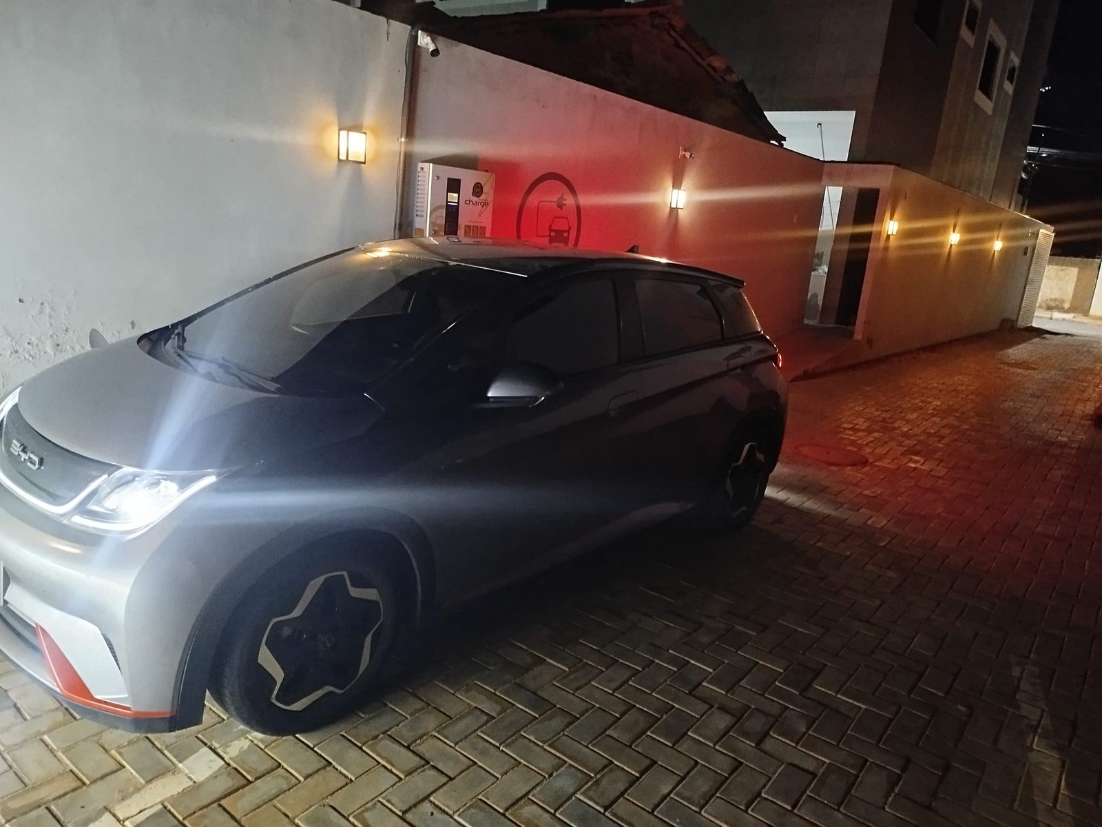 Estação Planeta Charge - Topazio Park Hotel - Alfrânio-Pe