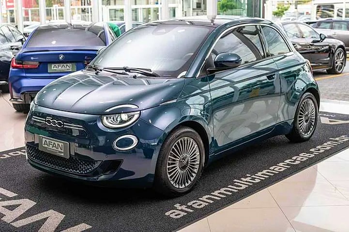 Foto de um fiat 500e icon bev elétrico 118cv c/teto aut./2022.