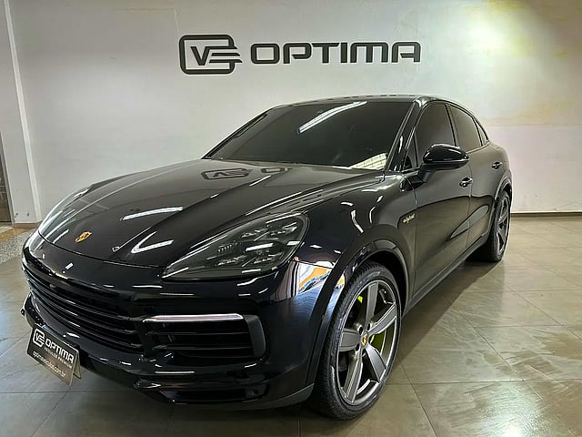 Foto de um porsche cayenne coupé  s v6 3.0 e-hybrid awd (aut).