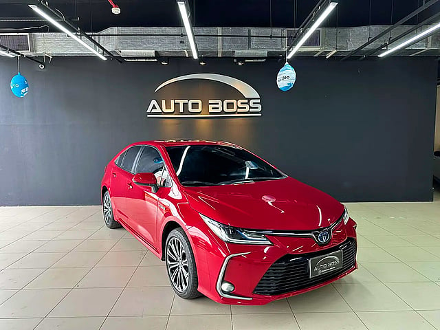 Foto de um toyota corolla altis hybrid premium 1.8 flex.