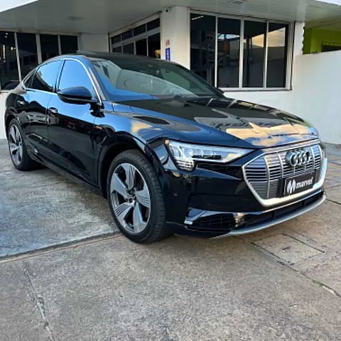 Foto de um audi e-tron sportback 2023.