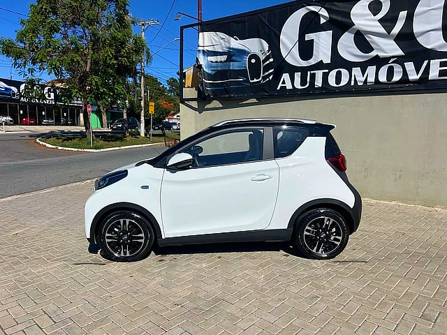 Foto de um chery icar caoa   eletrico 45kw.