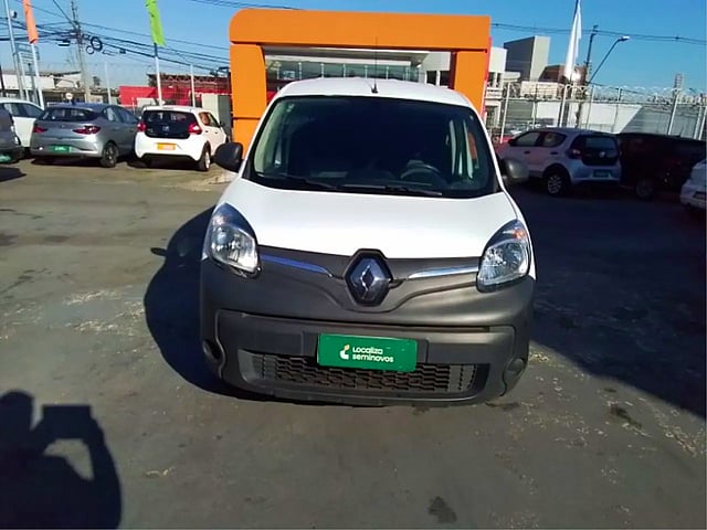 Foto de um renault kangoo 2022 33 kw z.e. maxi elétrico.