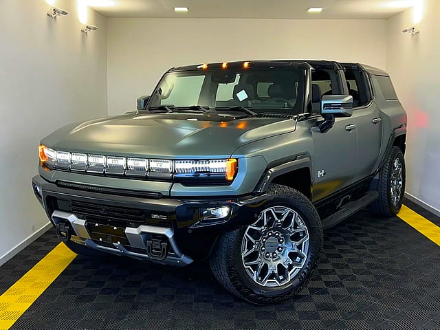 Foto de um am gen hummer ev suv edit verde 2024/2024.