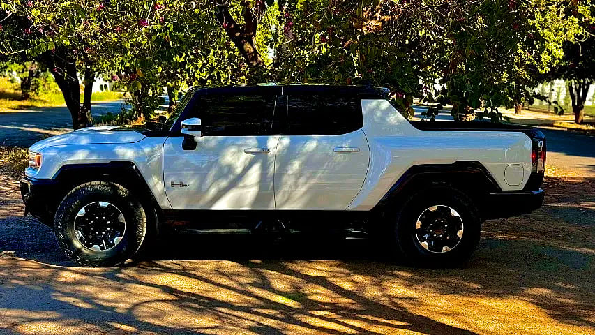 Foto de um gmc hummer ev pickup edition 1 2022.