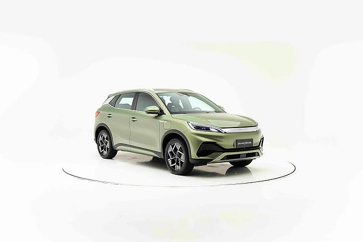 Foto de um byd t3 yuan plus ev.