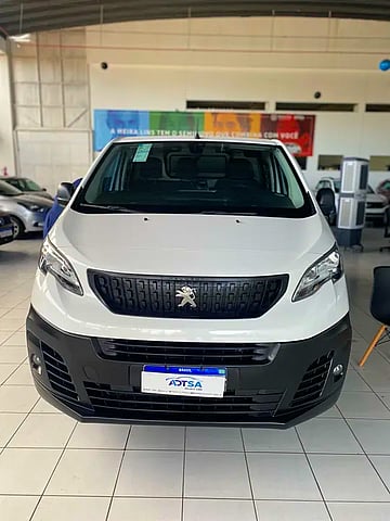 Foto de um peugeot expert e- 2023 100% elétrica vanildo alves *41.