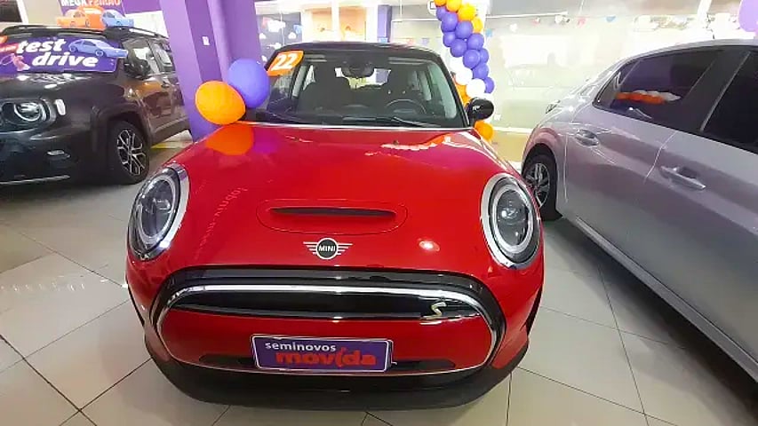 Foto de um mini cooper se exclusive (elétrico) (aut).