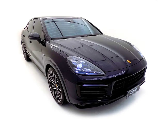 Foto de um porsche cayenne coupe 3.0.