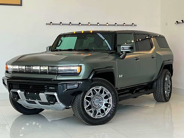 Foto de um gmc hummer ev -  2024 verde 2024/2024.