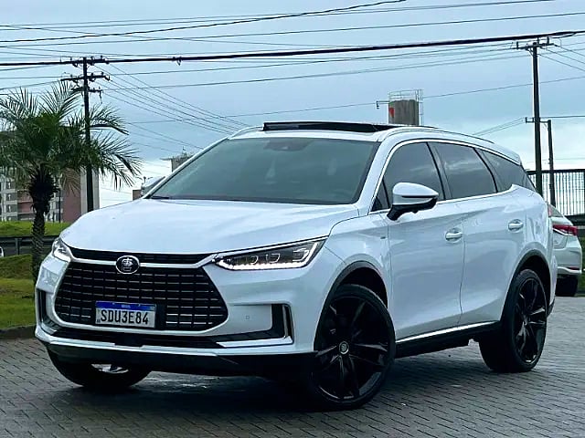 Foto de um byd tan ev 4x4 (elétrico) 2022.