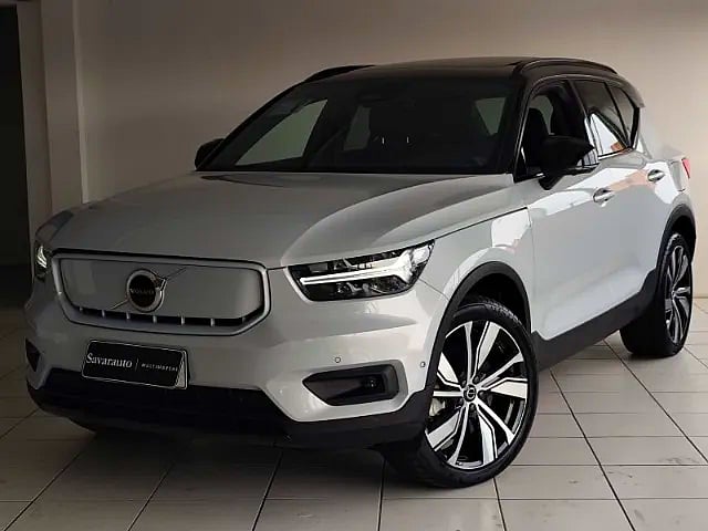 Foto de um volvo xc40 p8 recharge eletrico awd 408cv 2022 com 9 mil km r$239.900,00.