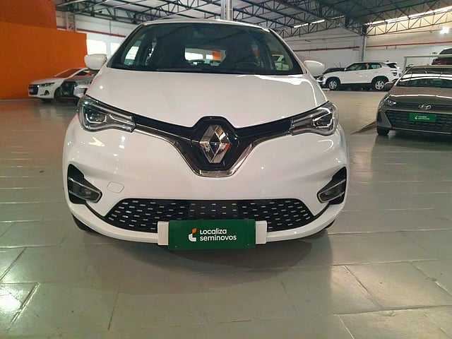 Foto de um renault zoe 2023 z.e. 50 intense elétrico.