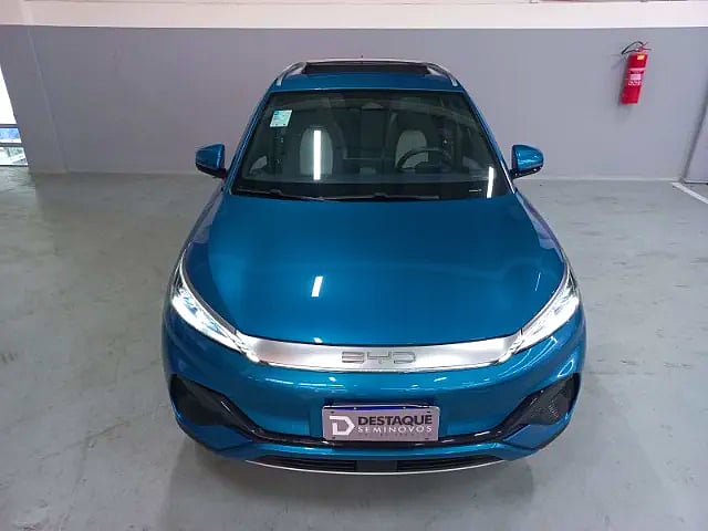 Foto de um byd yuan plus elétrico 2024.