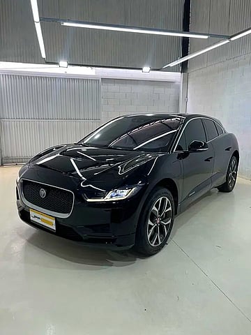 Foto de um jaguar i-pace e400 se awd elétrico 2020.