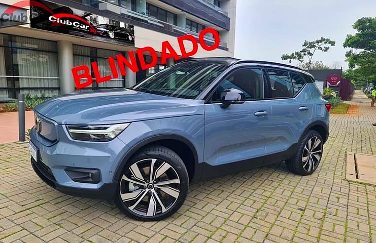 Foto de um volvo xc40 xc 40 recharge pure elétrico automático blindado.