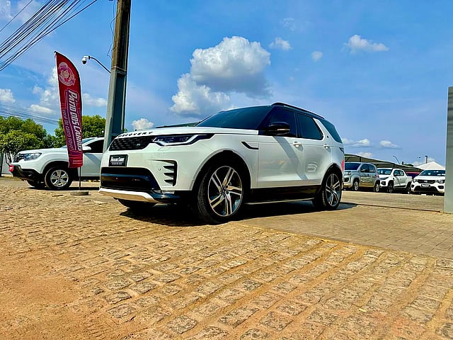 Foto de um land rover discovery r-dynamic hse 3.0 4x4 die (hib.).