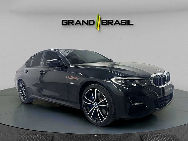 Foto de um bmw 330e m sport 2.0 turbo híbrido (aut).