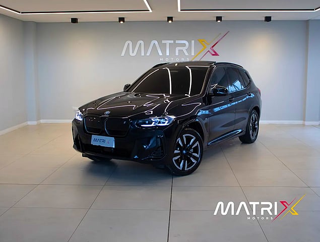 Foto de um bmw ix 3 m sport aut.(elétrico) aut.(elétrico).