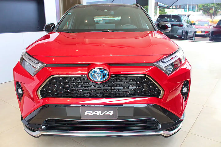 Foto de um toyota rav4 xse plug-in (hibrido).