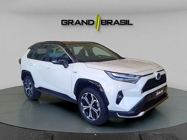 Foto de um toyota rav4 xse plug-in (hibrido).