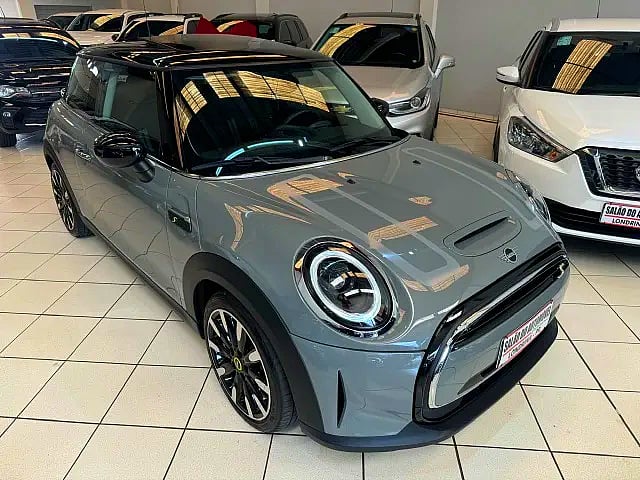 Foto de um mini cooper eletric s e - 2023.