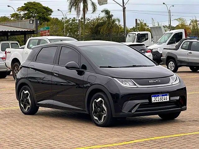 Foto de um byd dolphin ev (elétrico) 2024.