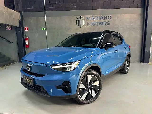 Foto de um volvo xc40 p6 recharge electric plus  2024 apenas 11 mil km.