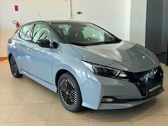 Foto de um nissan leaf tekna 2023 - oportunidade! carro com apenas 5 mil km rodados.