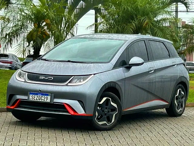 Foto de um byd dolphin ev elétrico 2024.