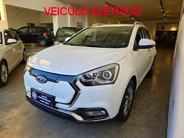 Foto de um jac iev 40 2022 elétrico automático.