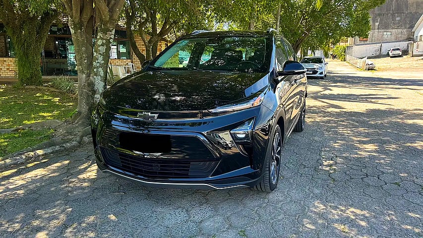 Foto de um chevrolet bolt euv premier ( elétrico ) 2023.