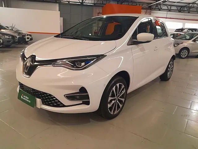 Foto de um renault zoe intense 52kw eletrico 2023.