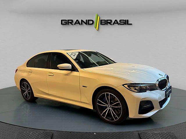 Foto de um bmw 330e m sport 2.0 turbo híbrido (aut).