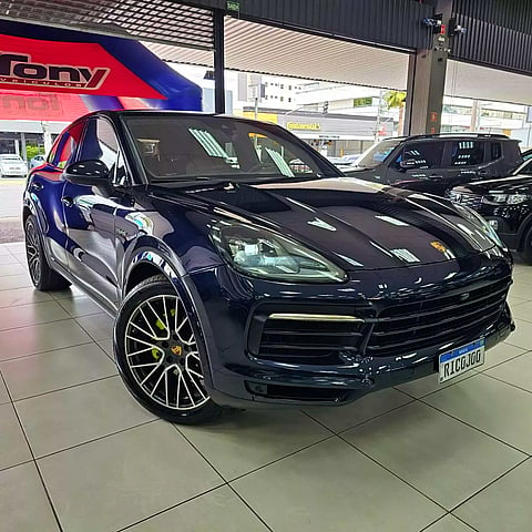 Foto de um porsche cayenne coupé  s v6 3.0 e-hybrid awd (aut).