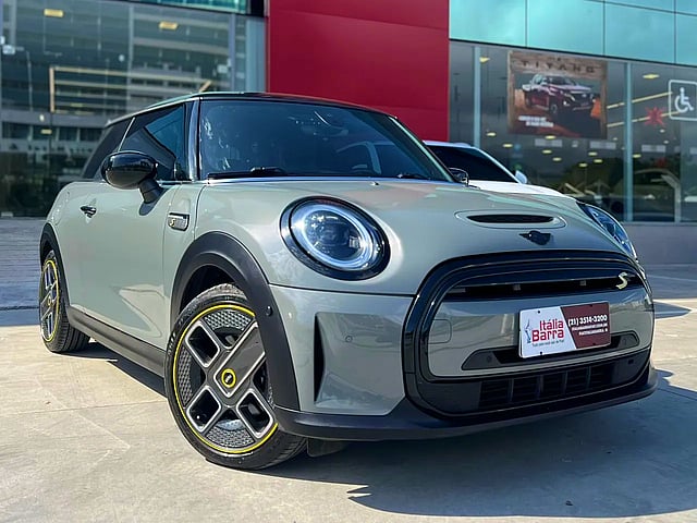 Foto de um mini cooper countryman 1.5 12v twinpower turbo hybrid  s e all4 steptronic.