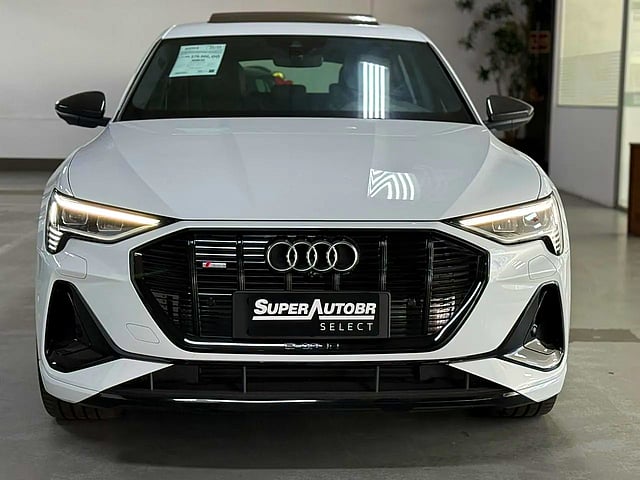 Foto de um audi e-tron performance quattro (aut).