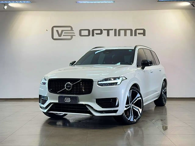 Foto de um volvo xc 90 recharge ultimate dark 2.0.