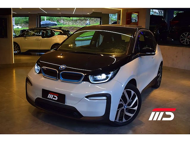 Foto de um bmw i3 2021 elétrico edrive bev automático.