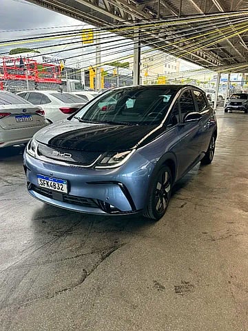 Foto de um byd dolphin plus 2024 com apenas 18 mil km.