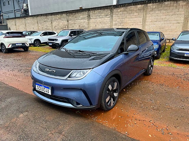 Foto de um byd dolphin plus 2024 com apenas 13 mil km.