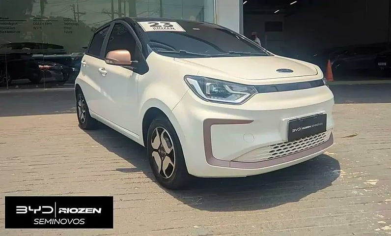 Foto de um jac e-js1 js1 elétrico 2023 automático único dono.