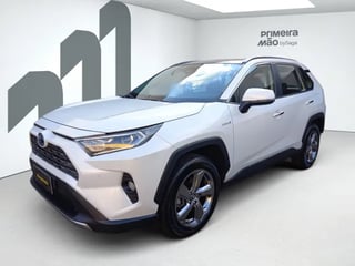 Foto de um toyota rav4 s 2.5 l awd hybrid.