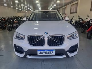 Foto de um bmw x3 xdrive 30e turbo aut. (híbrido) xdrive 30e turbo aut. (híbrido).