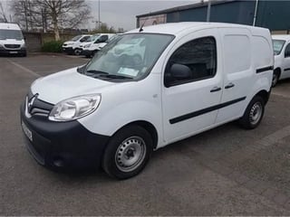 Foto de um renault kangoo 2022 maxi - ipva 2024 grátis.