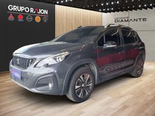 Foto de um peugeot 2008 **  50 kw eletrico e-gt (18mil km) 2023.