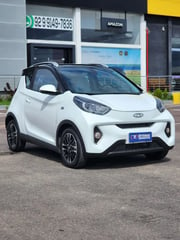 Foto de um chery icar eq1 tech 2023 (100% elétrico).