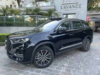 Foto de um chery tiggo 8 pro caoa /  1.5 turbo (híbrido)  2023 elétrico.