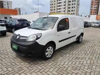 Foto de um renault kangoo 2022 33 kw z.e. maxi elétrico.