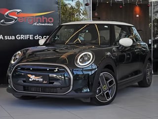 Foto de um mini cooper se resolute edition 3p (elétrico).